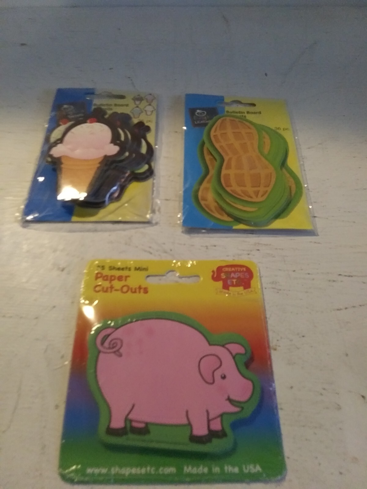 Lot 12 Packs Teacher Classroom / Bulletin Board Decoration Accents 500 Pieces