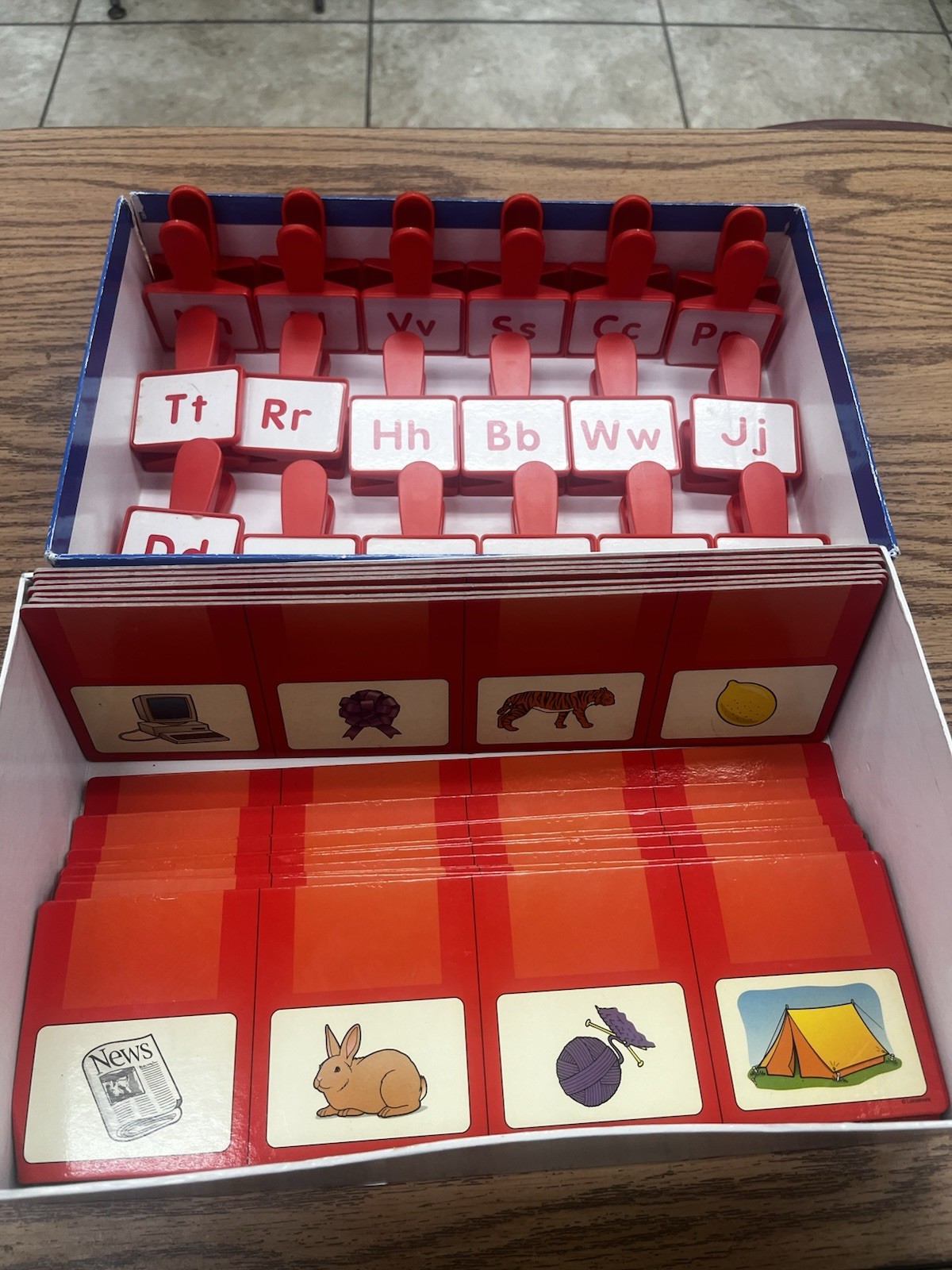 Lakeshore Match & Clip Beginning Sounds Reading Centers Complete Game Homeschool
