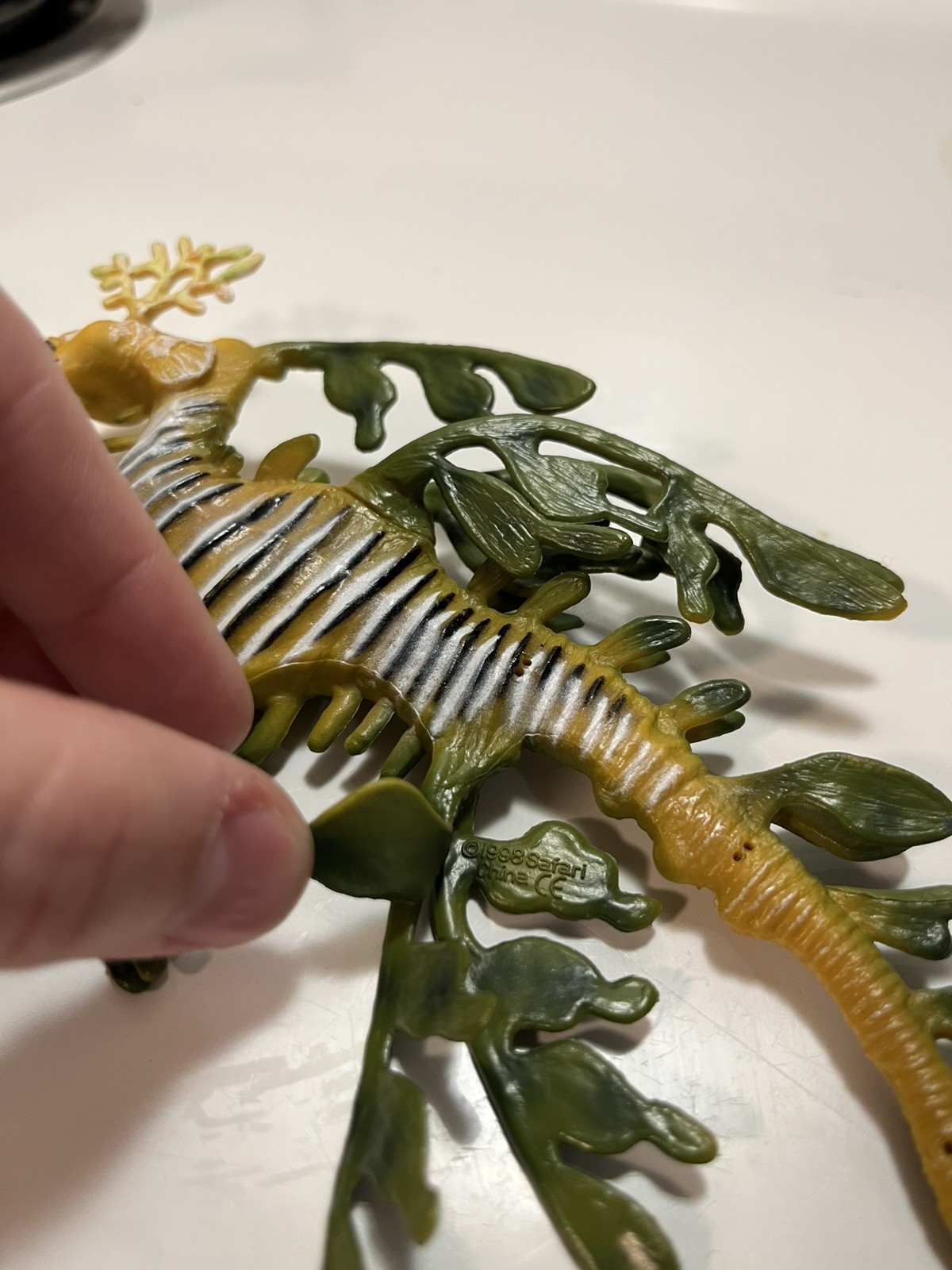 Safari Ltd #252529 Leafy Sea Dragon Figurine 1998 Vintage Ocean Animal Toy