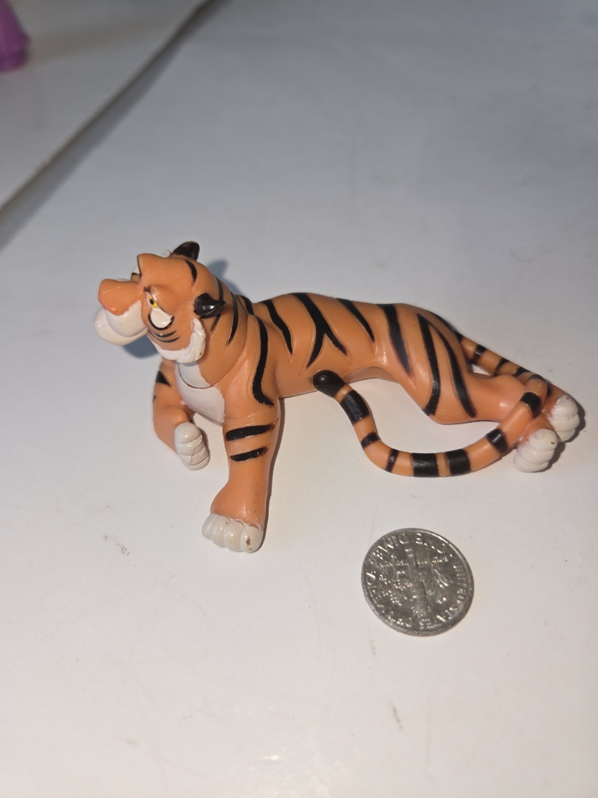 Disney Store Aladdin Jasmine’s Tiger Rajah PVC Figure Laying Down 4″