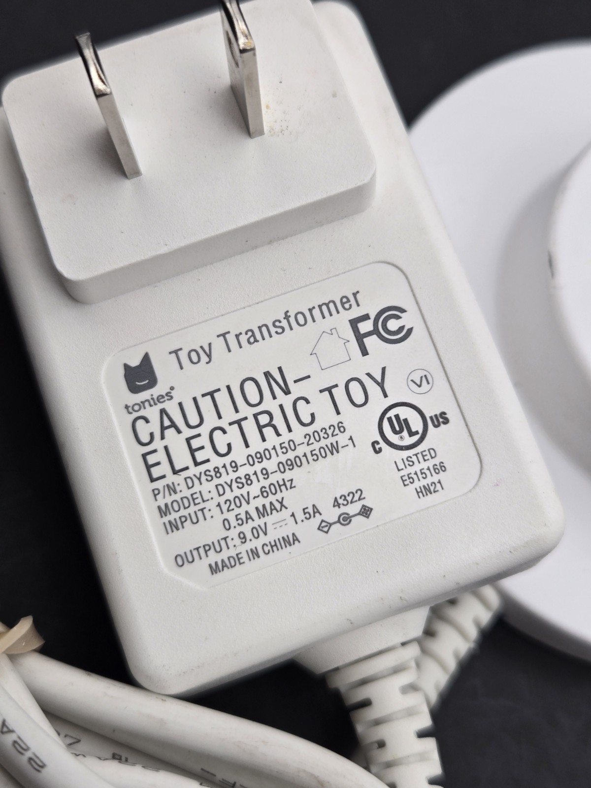 Tonies Toniebox Charger Output: 9.0V ~ 1.5A input: 120V-60Hz (DYS819-090150W-1)