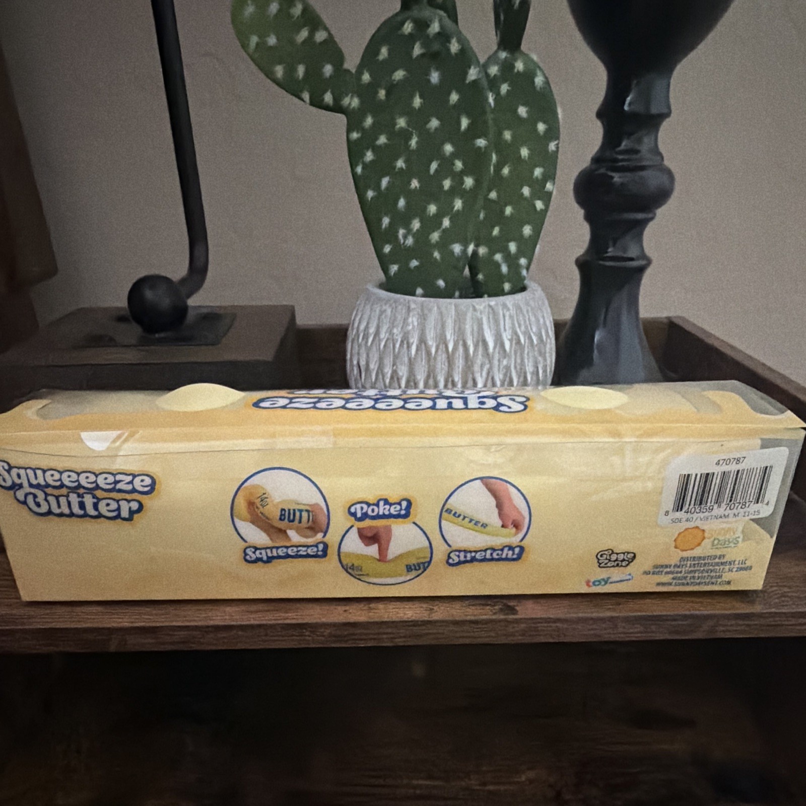 Giggle Zone Squeeeeze Butter 14 oz Tactile Squeeze Toy Sunny Days Toy