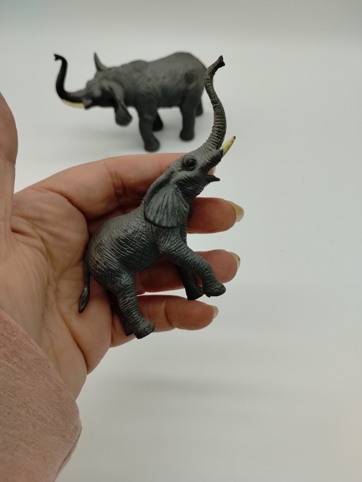 Vintage Lot Of 3 Plastic Toy Elephants 1998 China Safari 2.5, 3.5 And 4 Inches