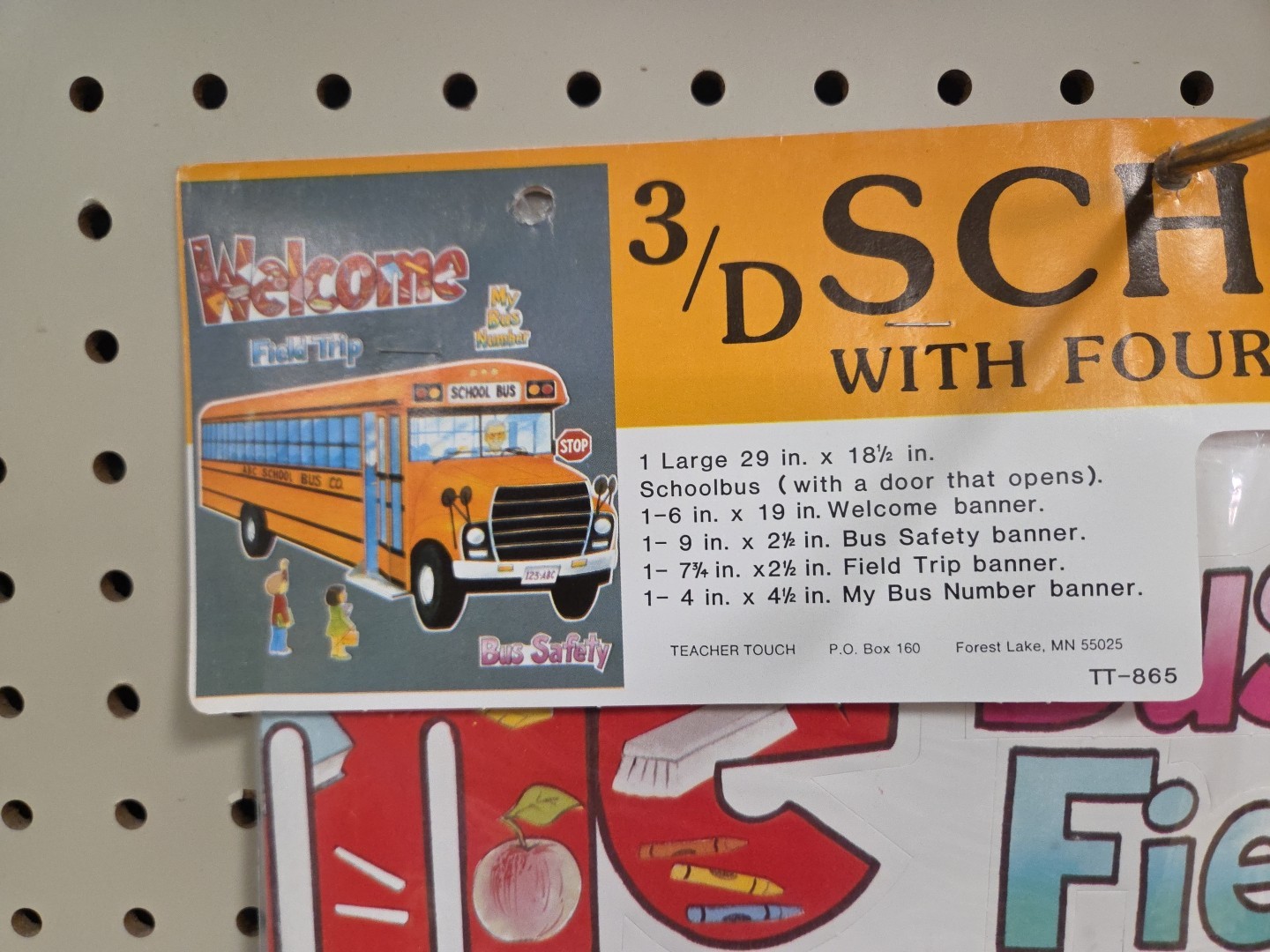 Vintage 3D SCHOOLBUS With Four Banners By Teacher Touch
