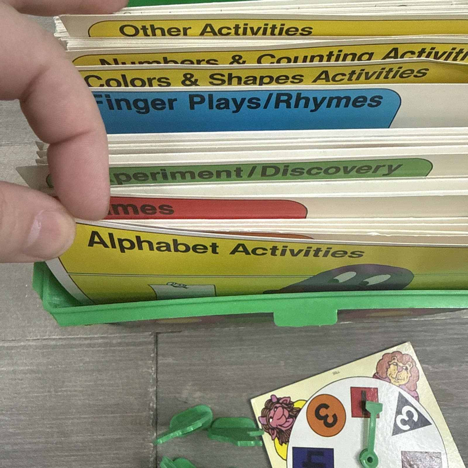 Vintage Sweet Pickles Preschool Program Activity Bus Case w/ Cards & Pieces