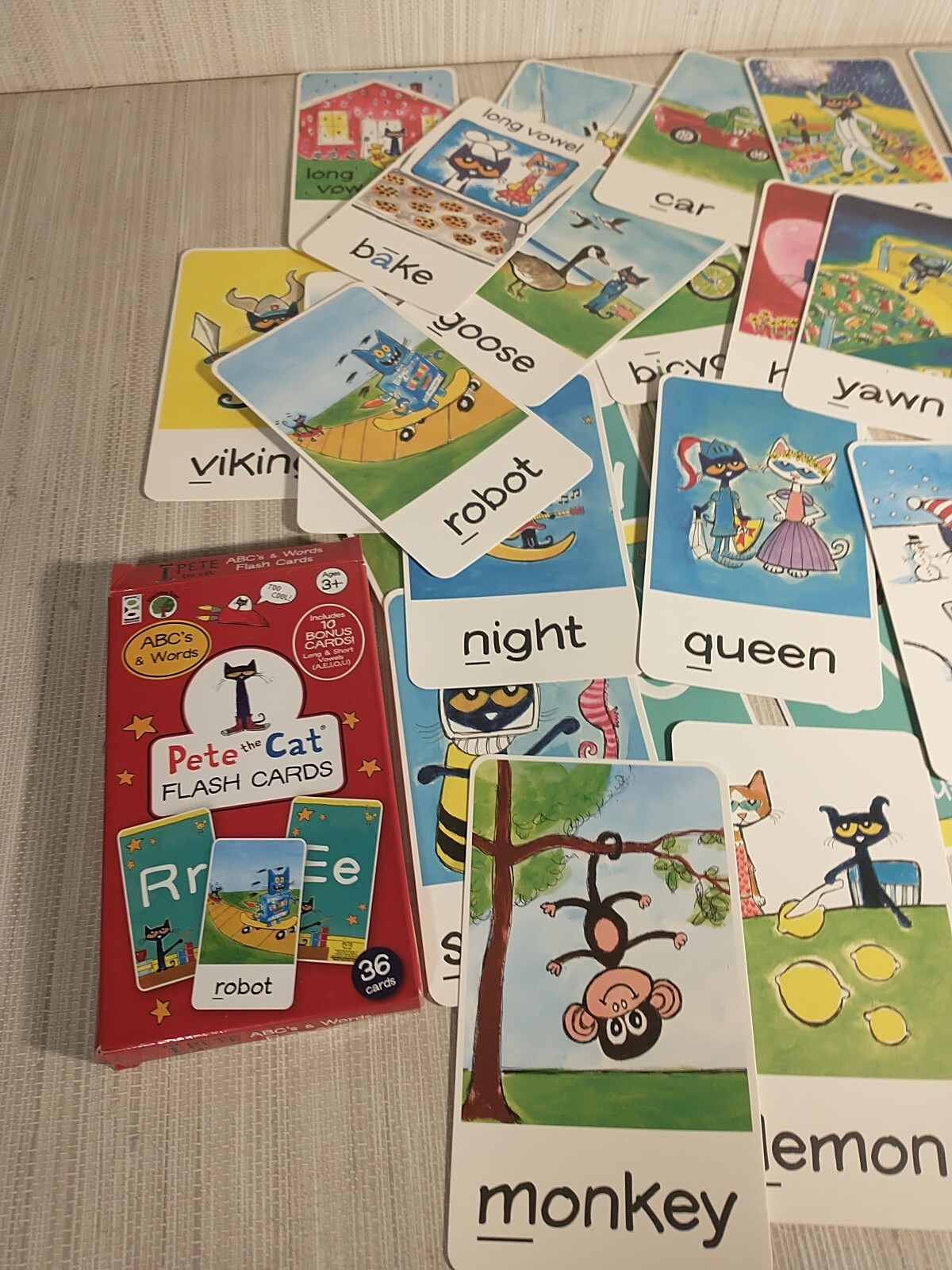 Pete the Cat 36 Flash Cards ABC’s and Words Flash Cards Ages 3+