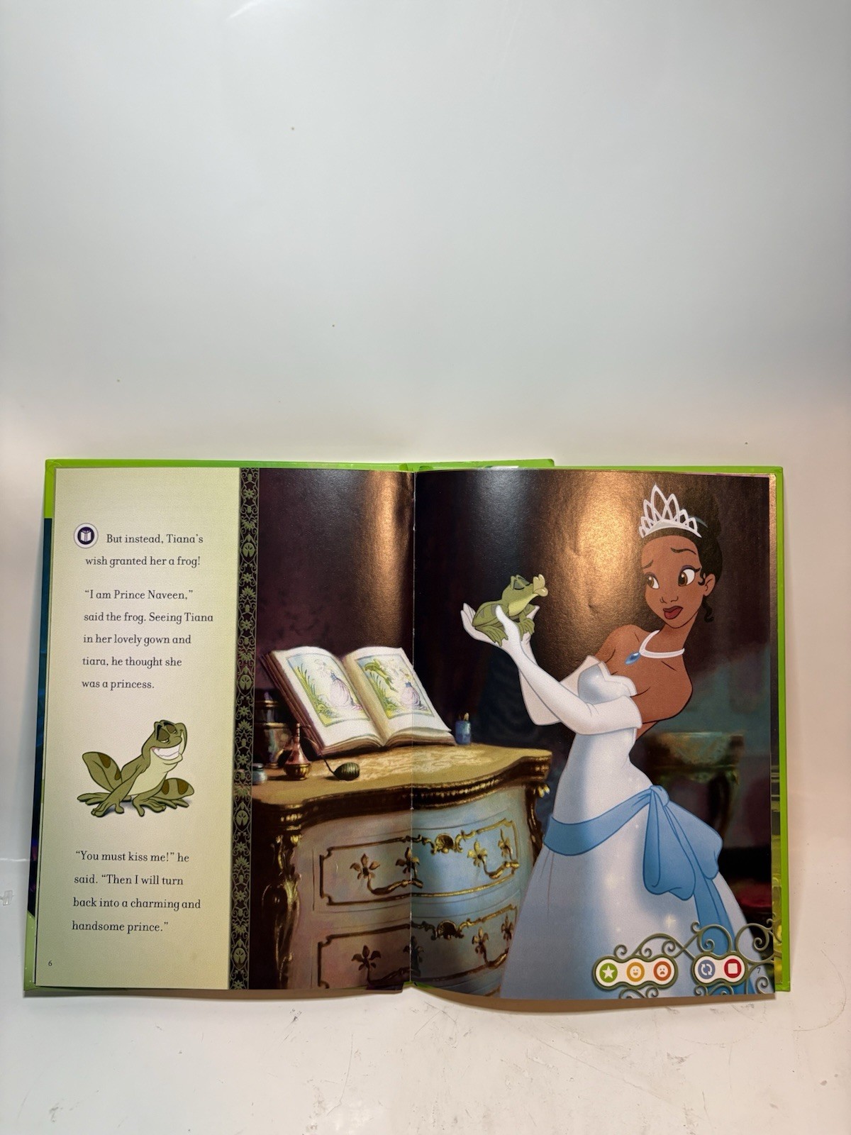 Leap Frog The Princess and the Frog Tiana’s New Dream & Leap scrubs Up Lot Of 2