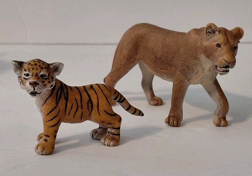 Hard Plastic Zoo Wild And Farm Animals Mixed Lot 15 Schleich Bears, Eagle