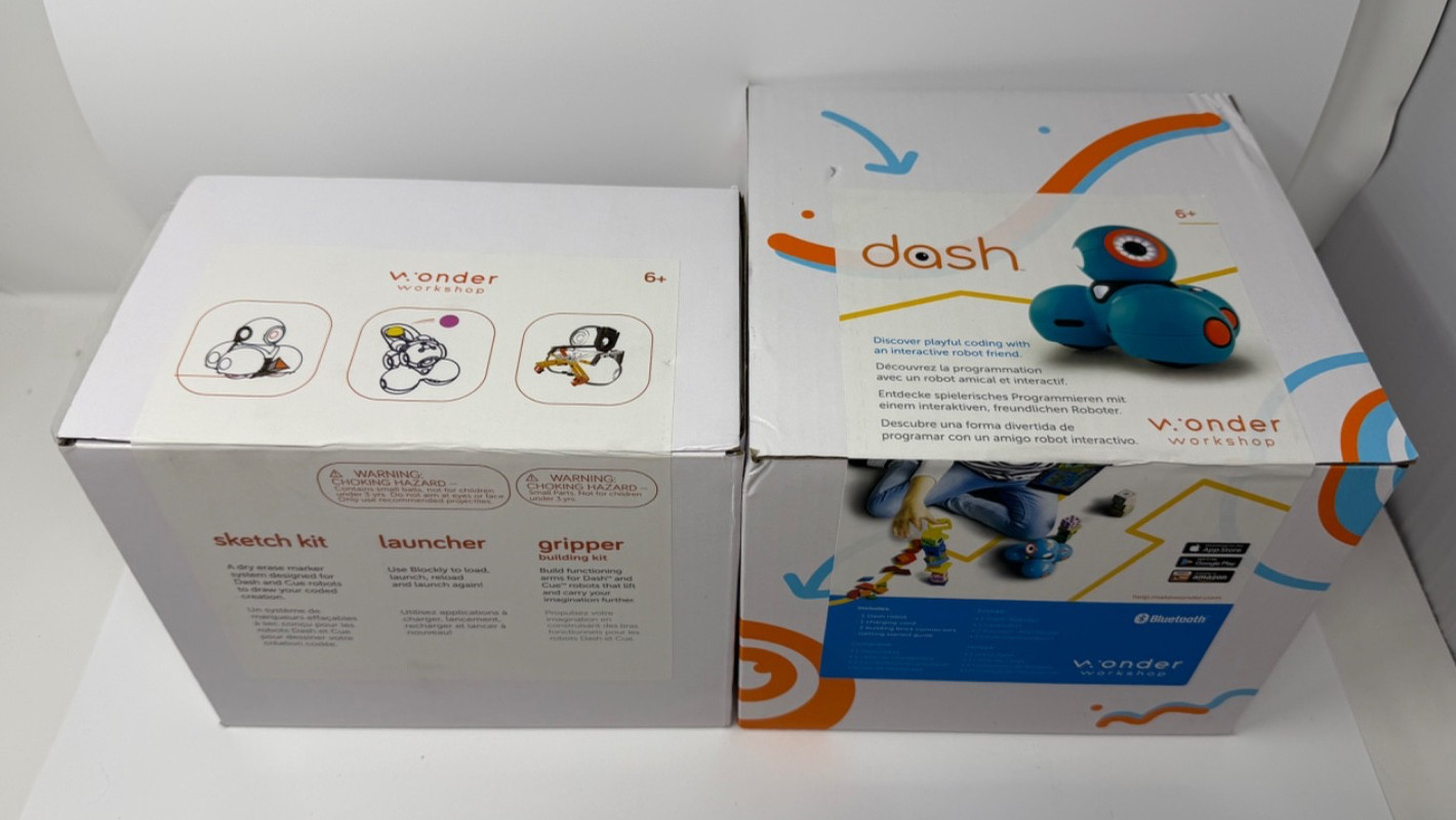 Wonder Workshop Dash Robot Lot W/ Launcher, Gripper and Sketch Accessory Packs