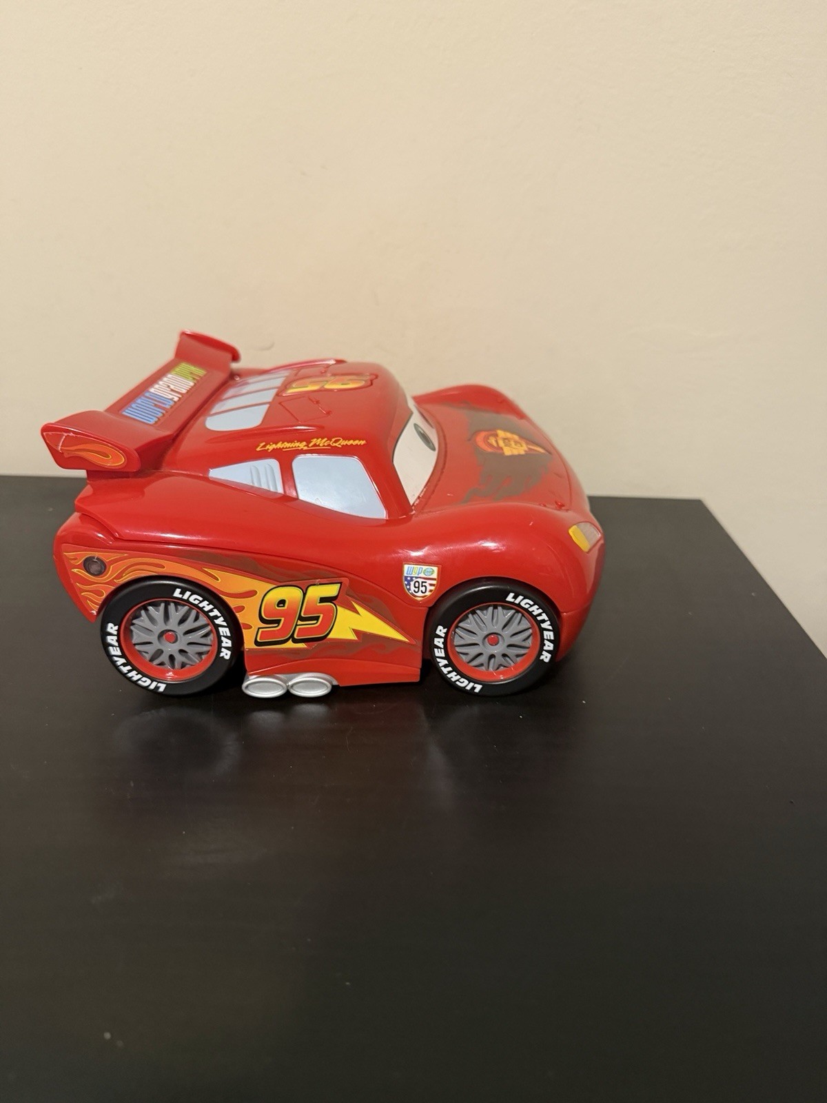 Disney Pixar Cars 2 Lightning McQueen VTech Learning Laptop W/ Mouse Works