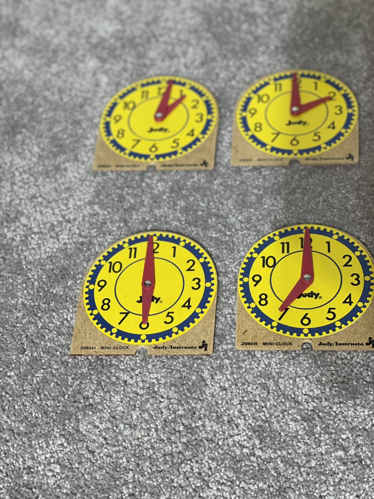 Learning Resources Big Time Student 12 Hour Clock And 10 Judy Mini-Clocks Lot
