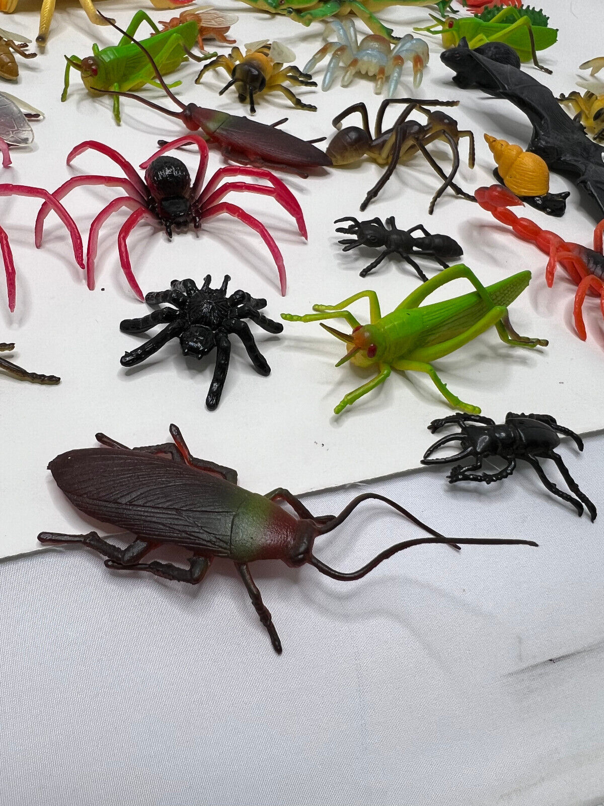 Large Lot of Creepy plastic bugs toy relistic figures