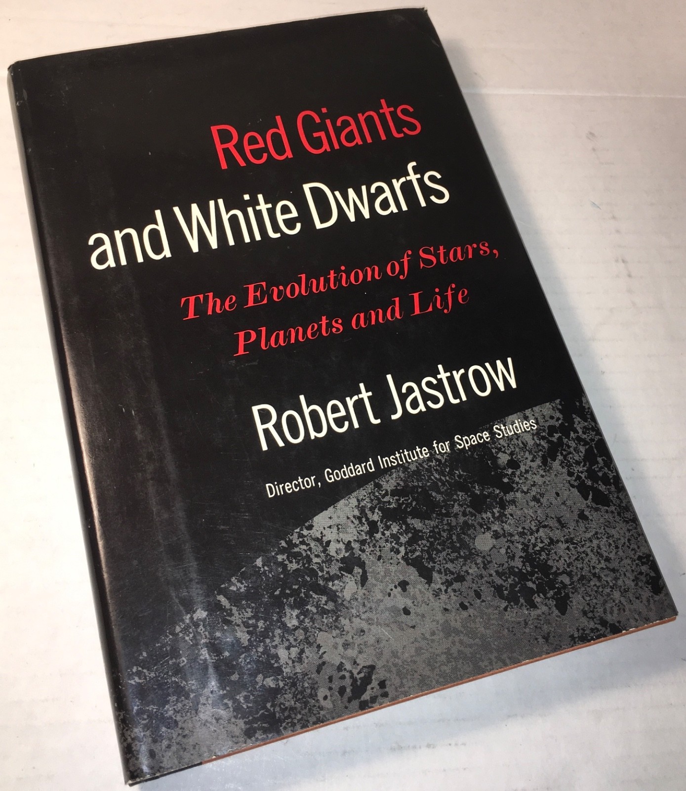 1967 RED GIANTS AND WHITE DWARFS EVOLUTION OF STARS PLANETS AND LIFE HCDJ SPACE
