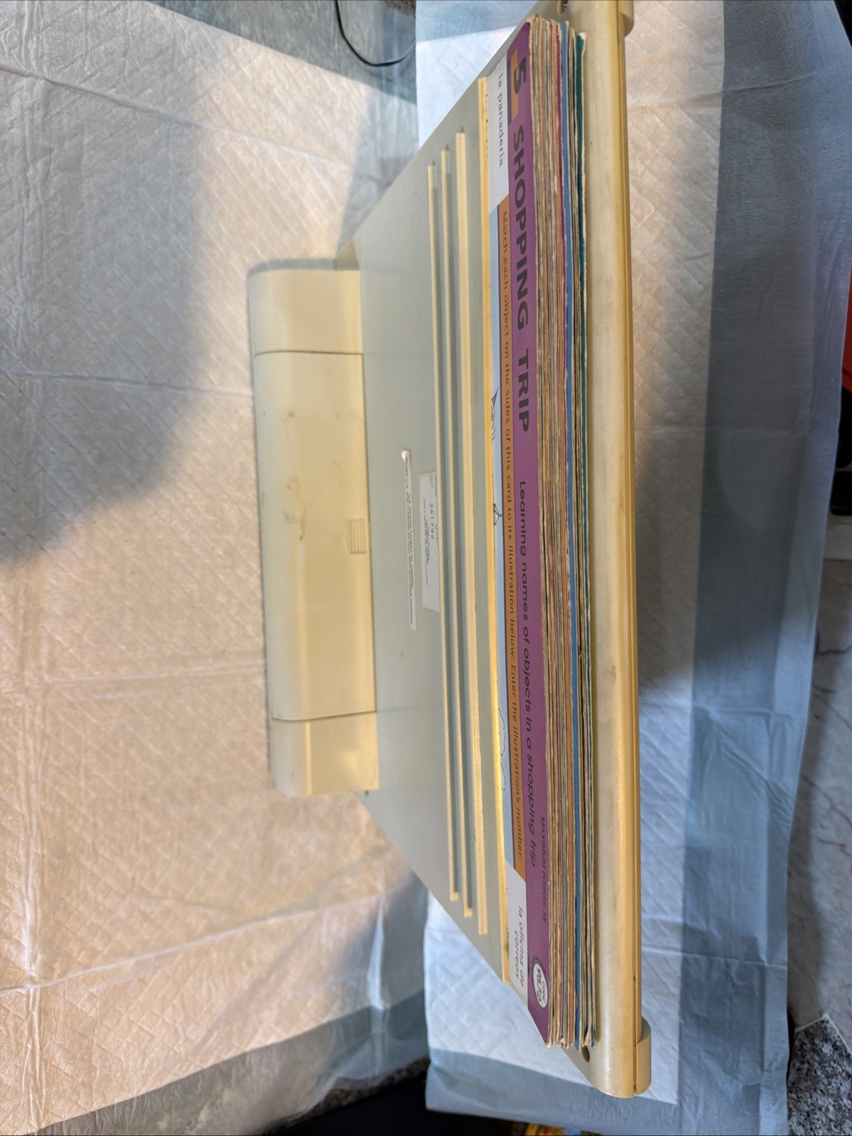 Vintage GeoSafari Electronic Learning Game EI 8700 Tested Working + 28 Cards