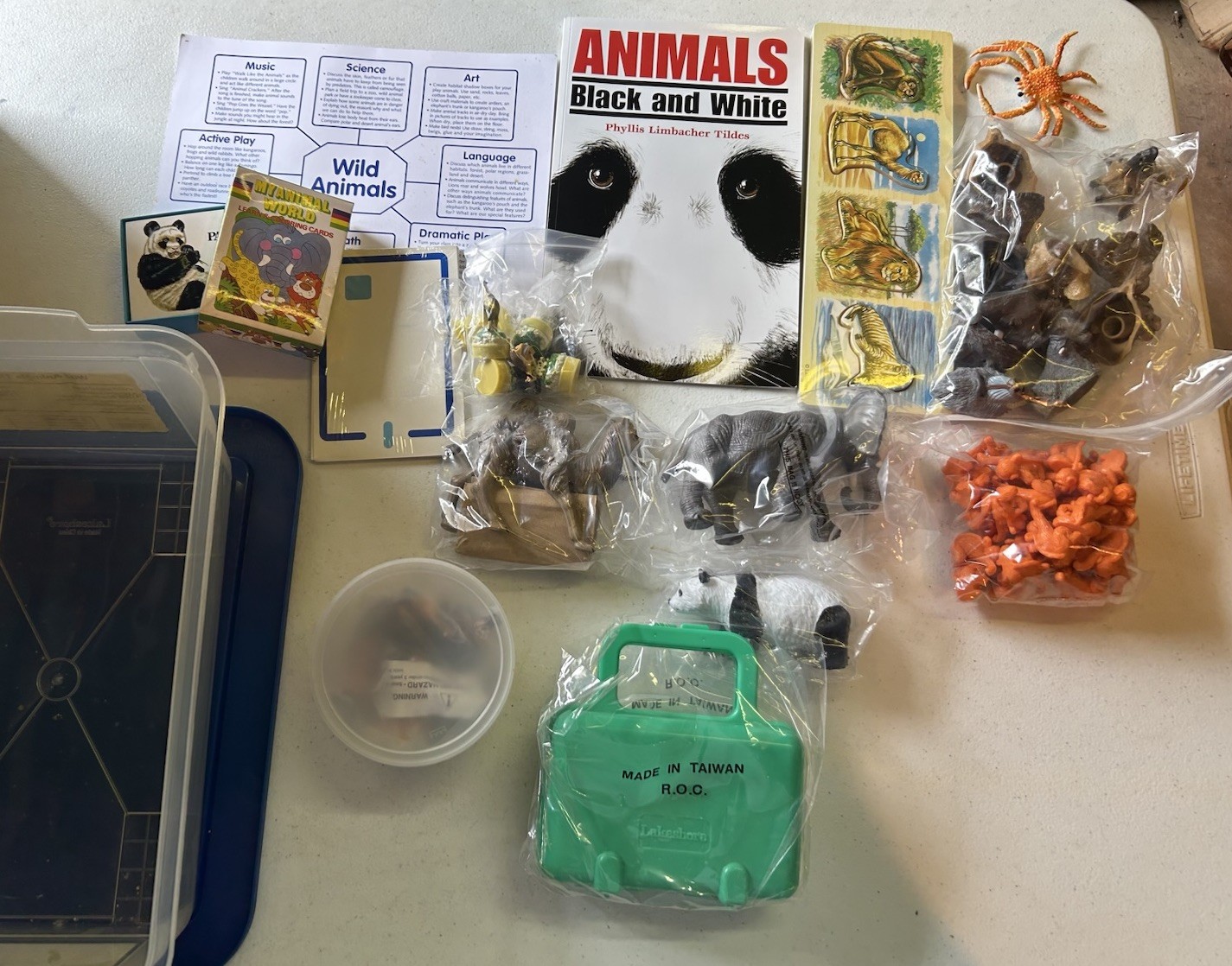 Lakeshore Learning Theme Box Wild Animals Teacher Educational Center Home School