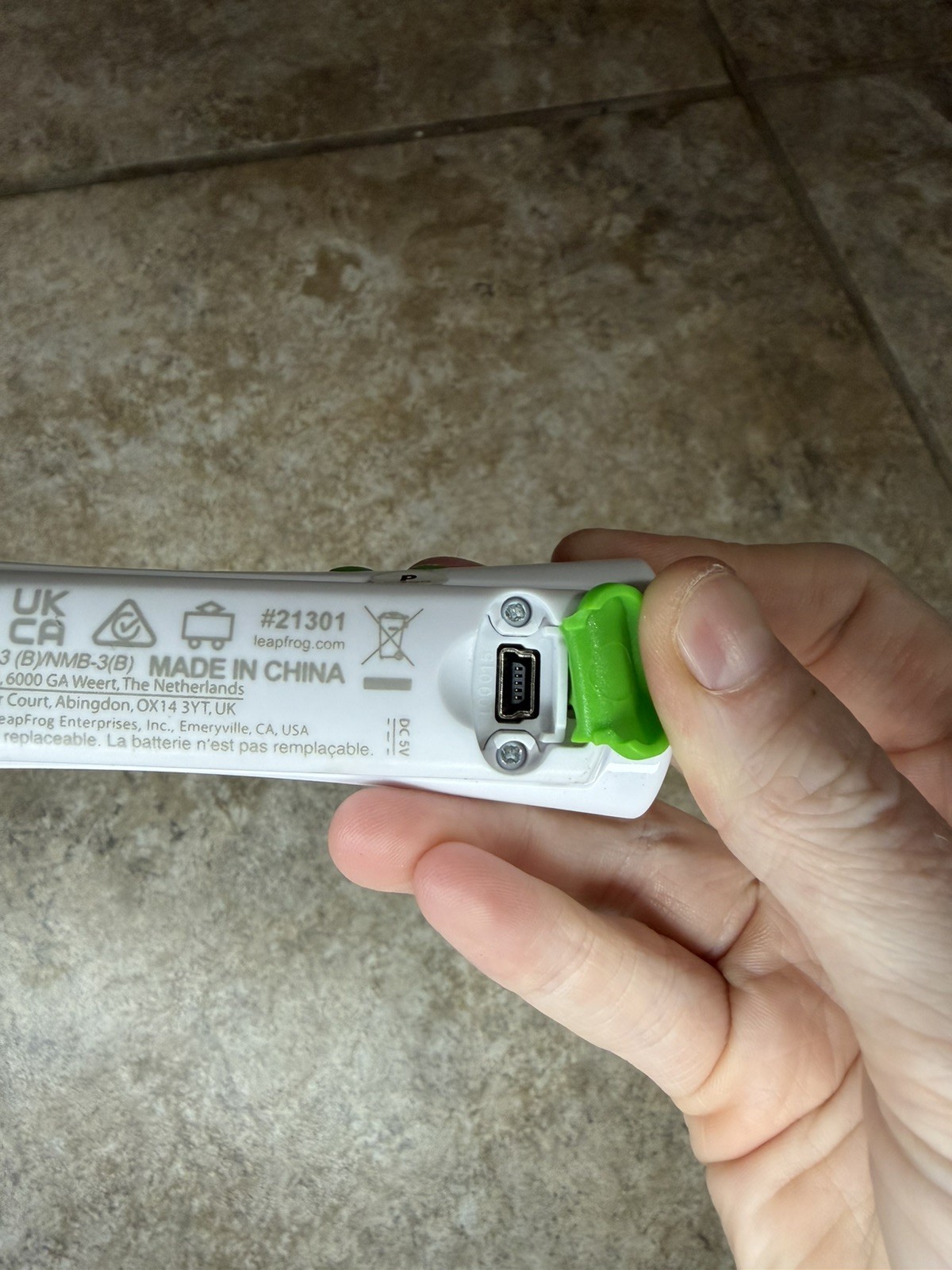 Leap Frog (21301) Leap Reader – Reading & Writing System – Rechargeable Pen
