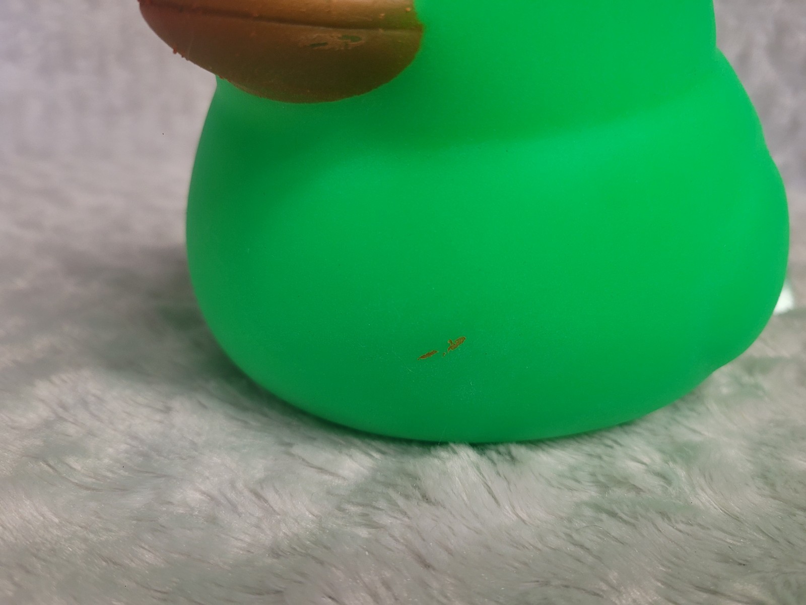 (LOT OF 3 Squishy Toys) Carrot, Duck, Needoh FuzzBall