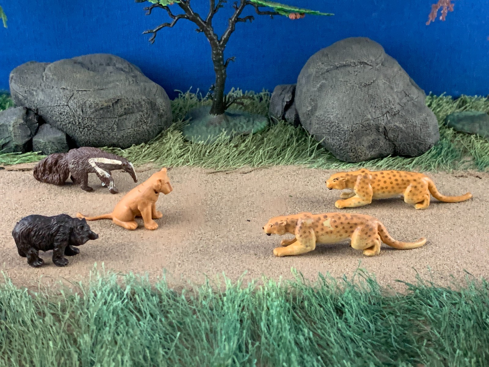 Lot of 5 Mixed Britains Vintage Miniature Plastic Wild Animal Figures England