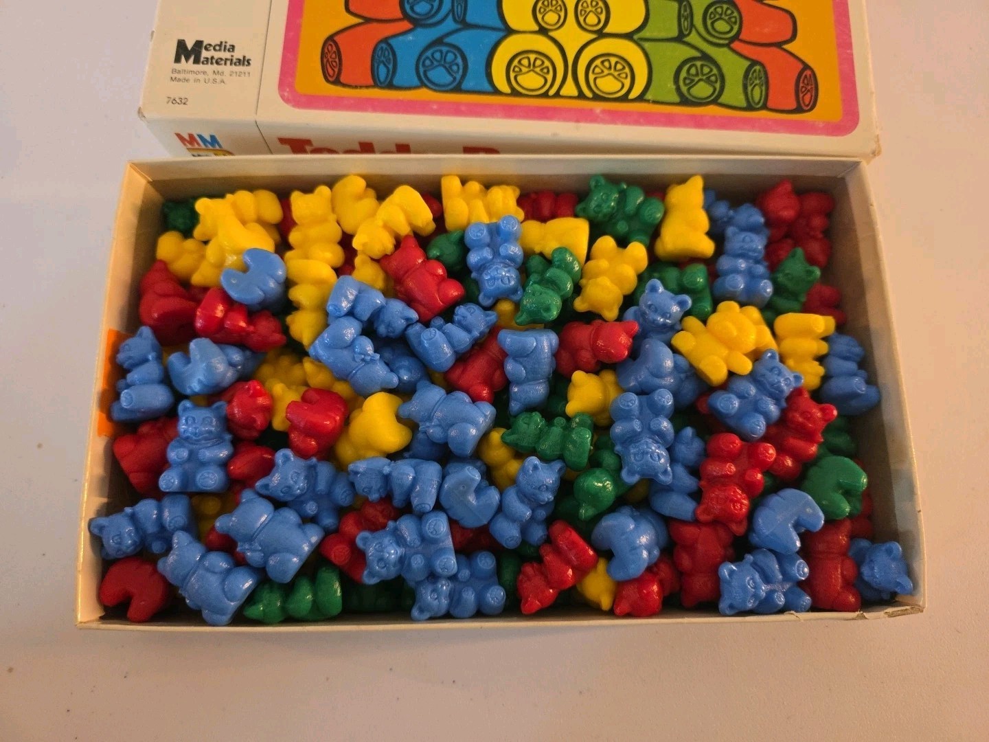 Vintage 1985 Media Materials Plastic Teddy Bear Counters 100 Kids Learning Game