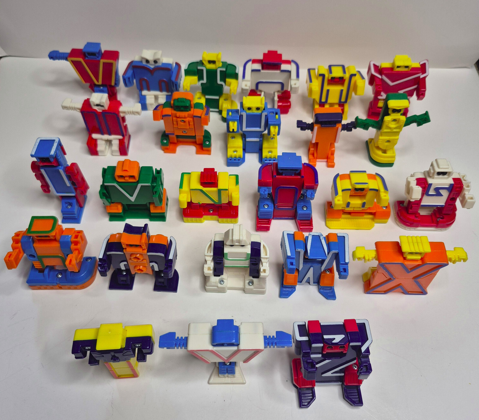 VTG 80s ALPHA BOTS Alphabet Transformers Letter Robots LOT OF 25 Preschool no V