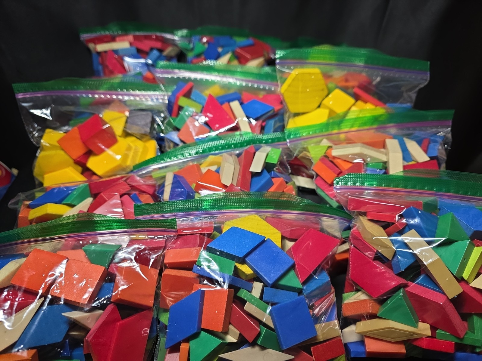Lot of Geometric Wooden And Plastic Pattern Blocks, Shapes 1200+ Pcs, 10.6lbs