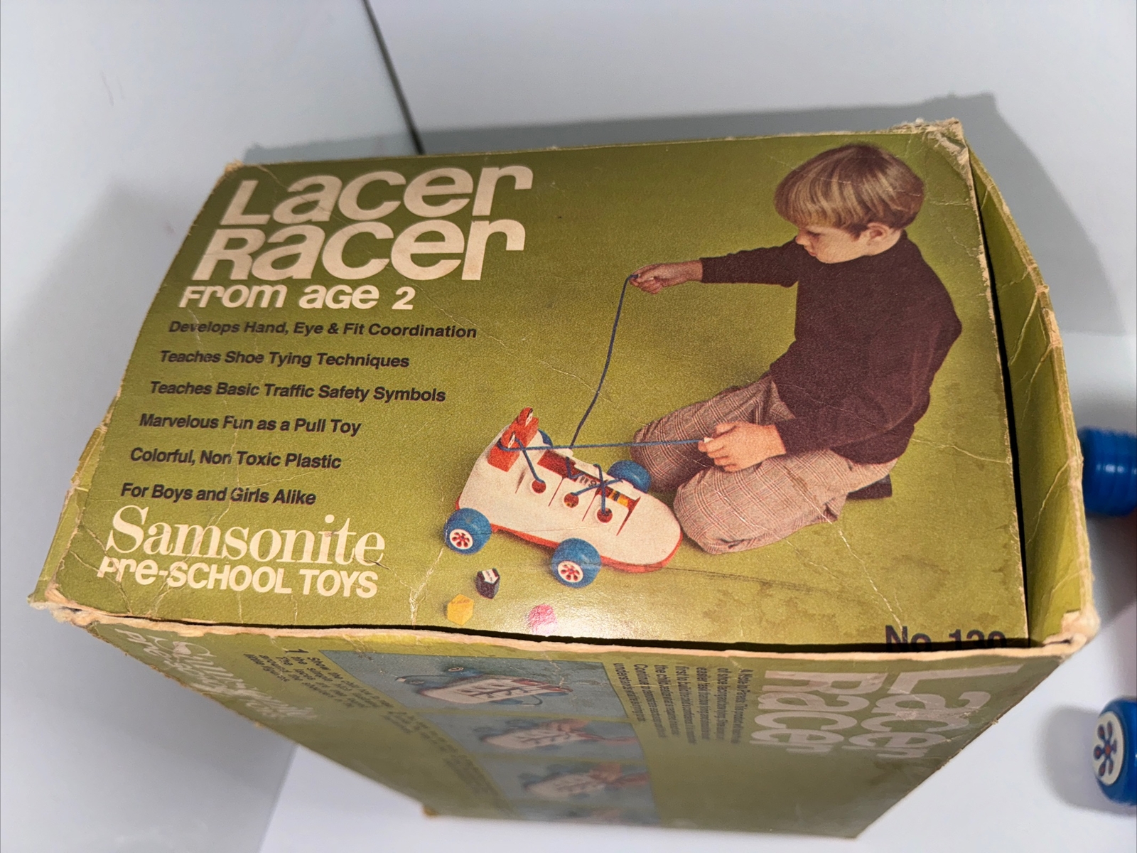 LACER RACER a shoe car w/ signs to learn shoe tying Including Box
