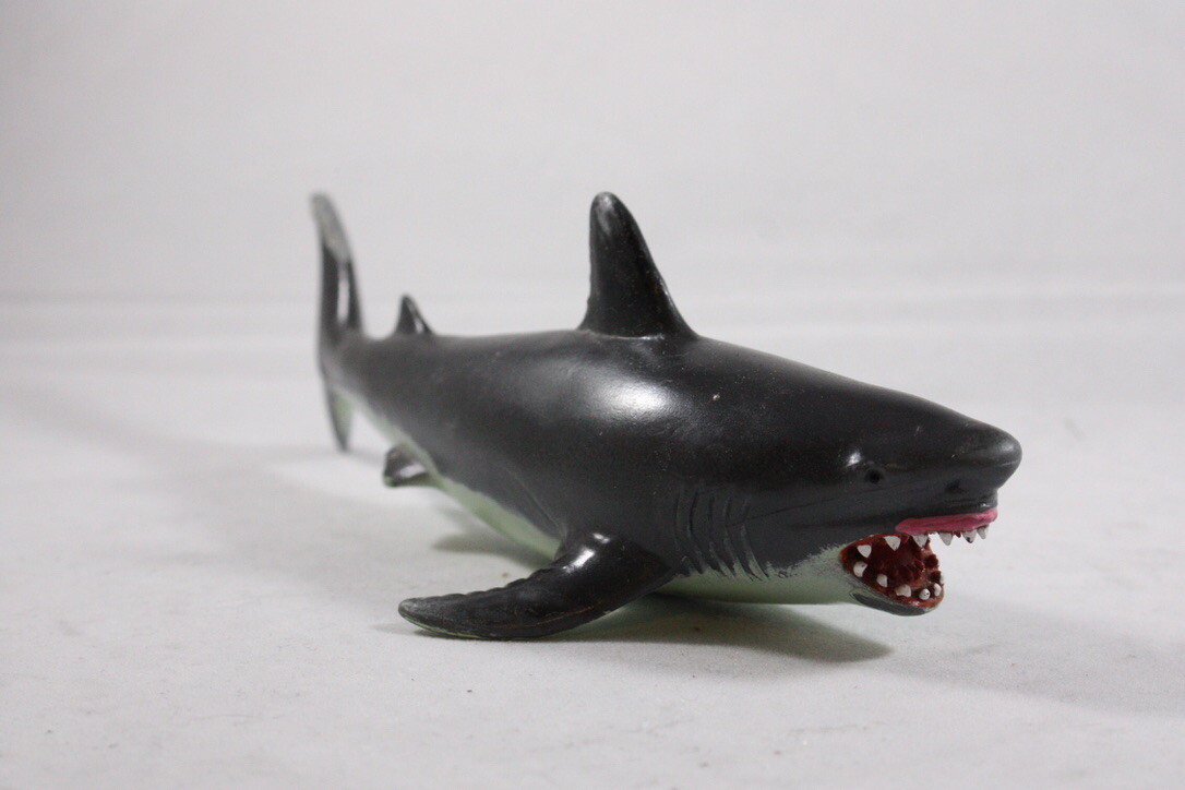 1995 PV Play Visions – Great White Shark – Animal Figure – 1996