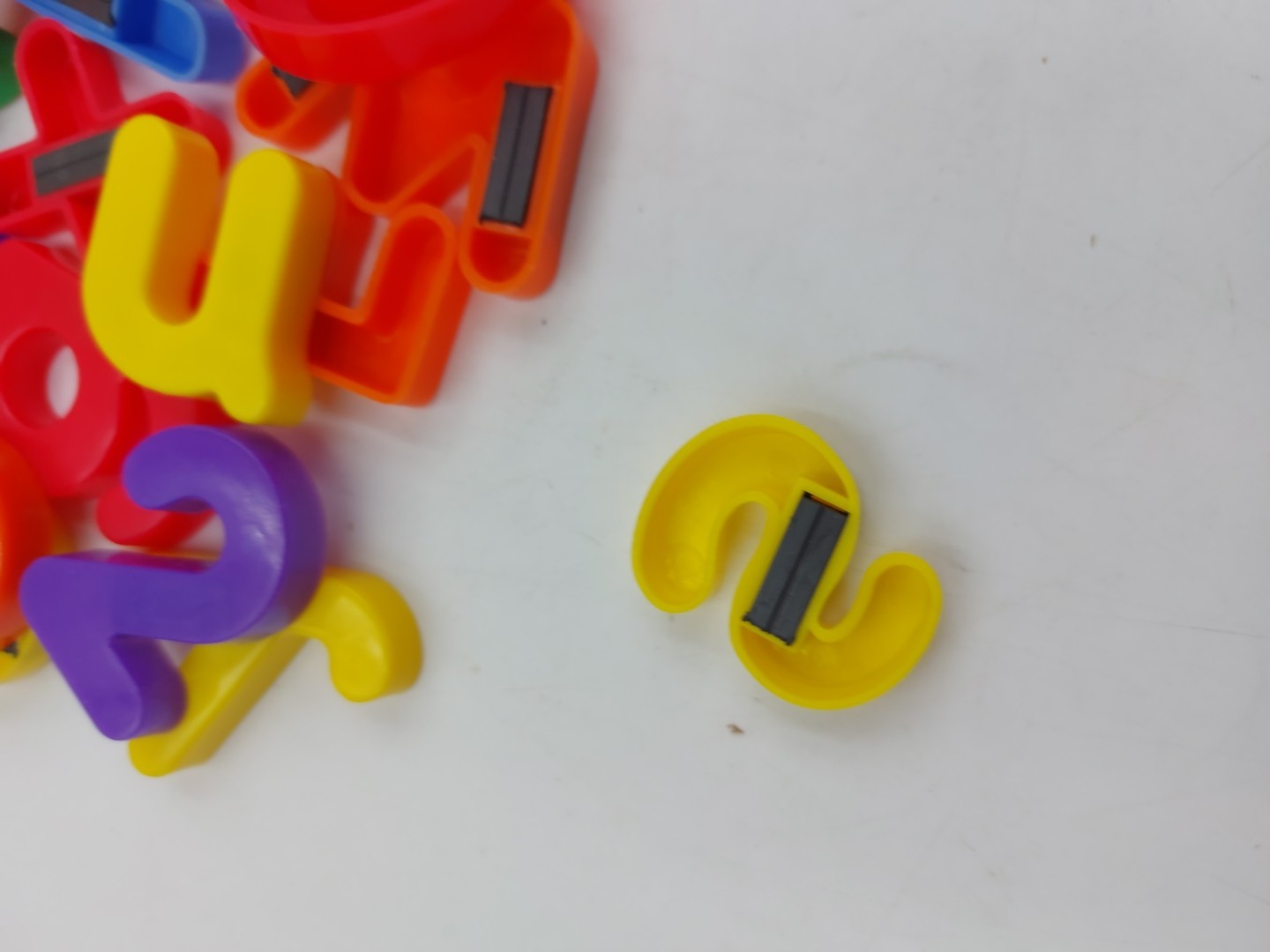 Alphabet Letters and Numbers Colorful Magnets in Clear Case/Bag Reading Phonics
