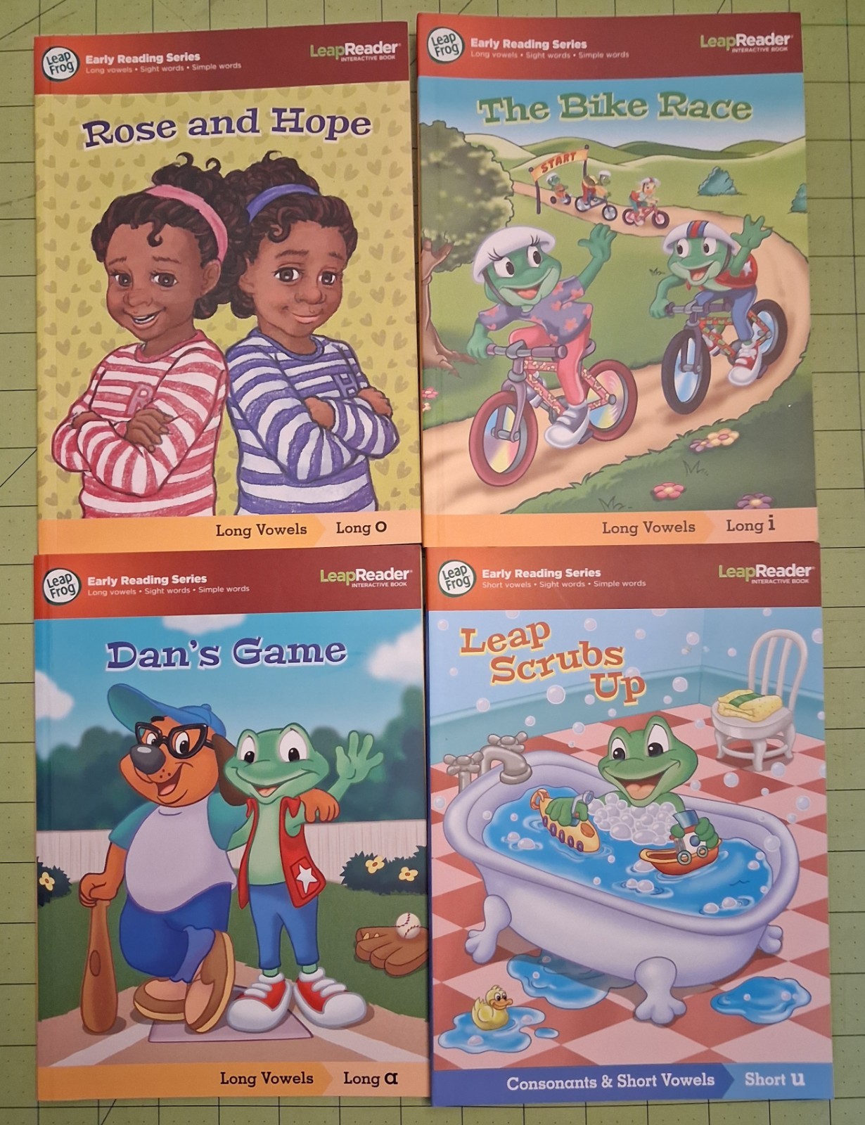 LeapFrog Leap Reader Rechargeable Pen w/ Cable Tested Working + 10 Book Set
