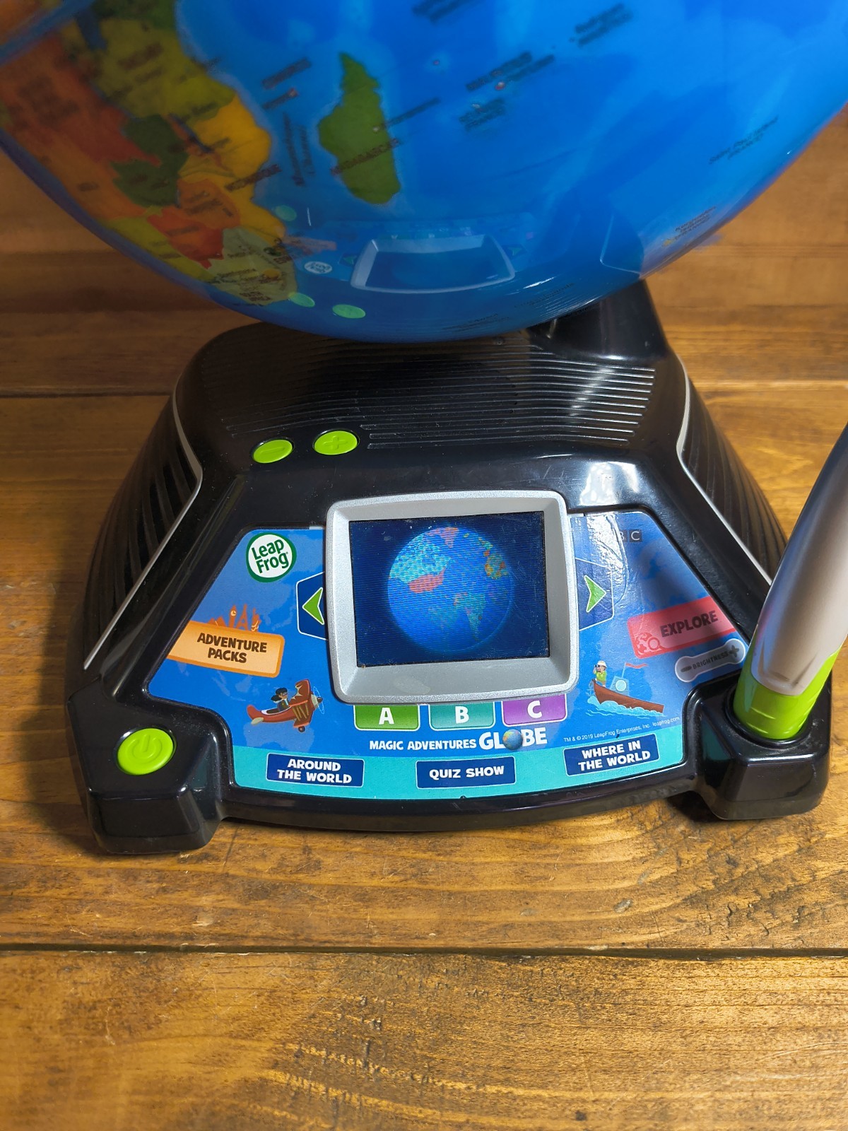 Leapfrog Magic Adventures Globe w/ LCD Integrated Video Screen Display