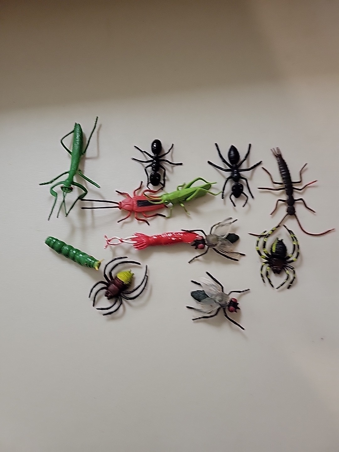 Mixed Lot of Rubber Plastic Spider fly ant Insects Bugs Toy Figures
