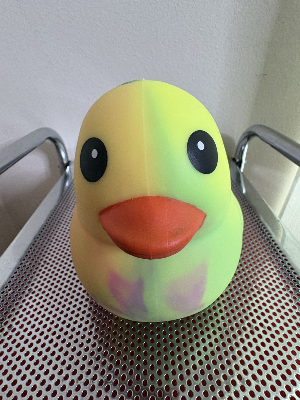 New Sunny Days Viral Jumbo Squeeezy Rainbow Tye Dye Duck Squish Toy Squeezy