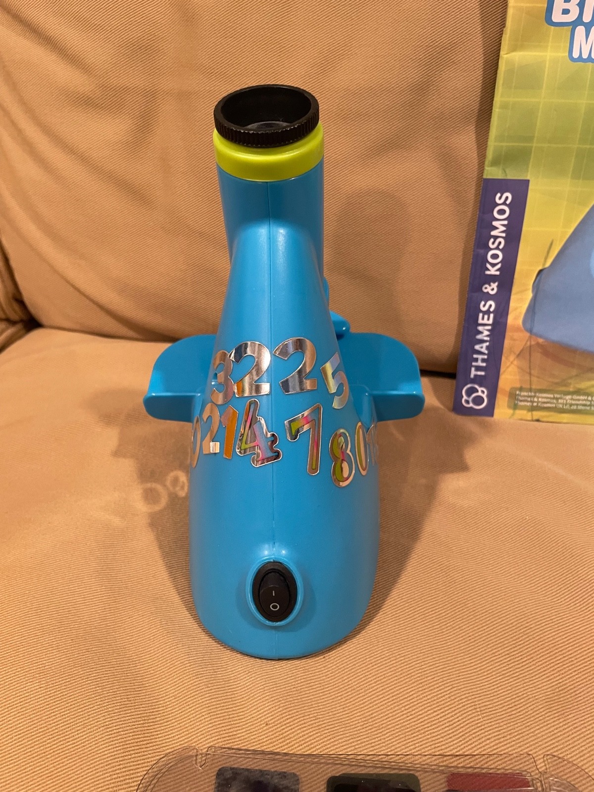 Thames and Kosmos Big and Fun Microscope – Toy for 4-6 years – Complete Set