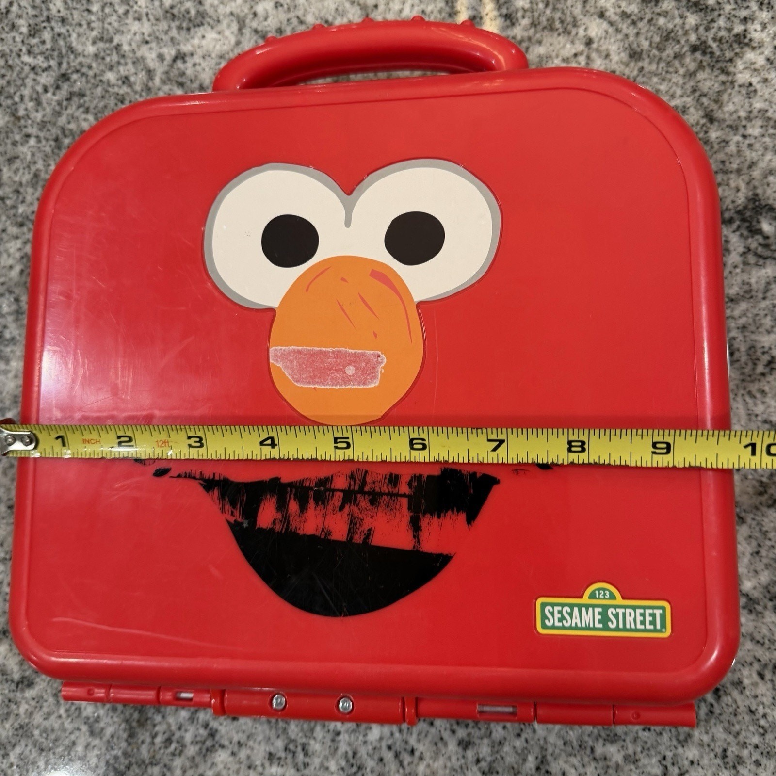 Sesame Street/Hasbro Elmo’s On The Go Alphabet Letters Carry Case-*READ/Lt Flaws