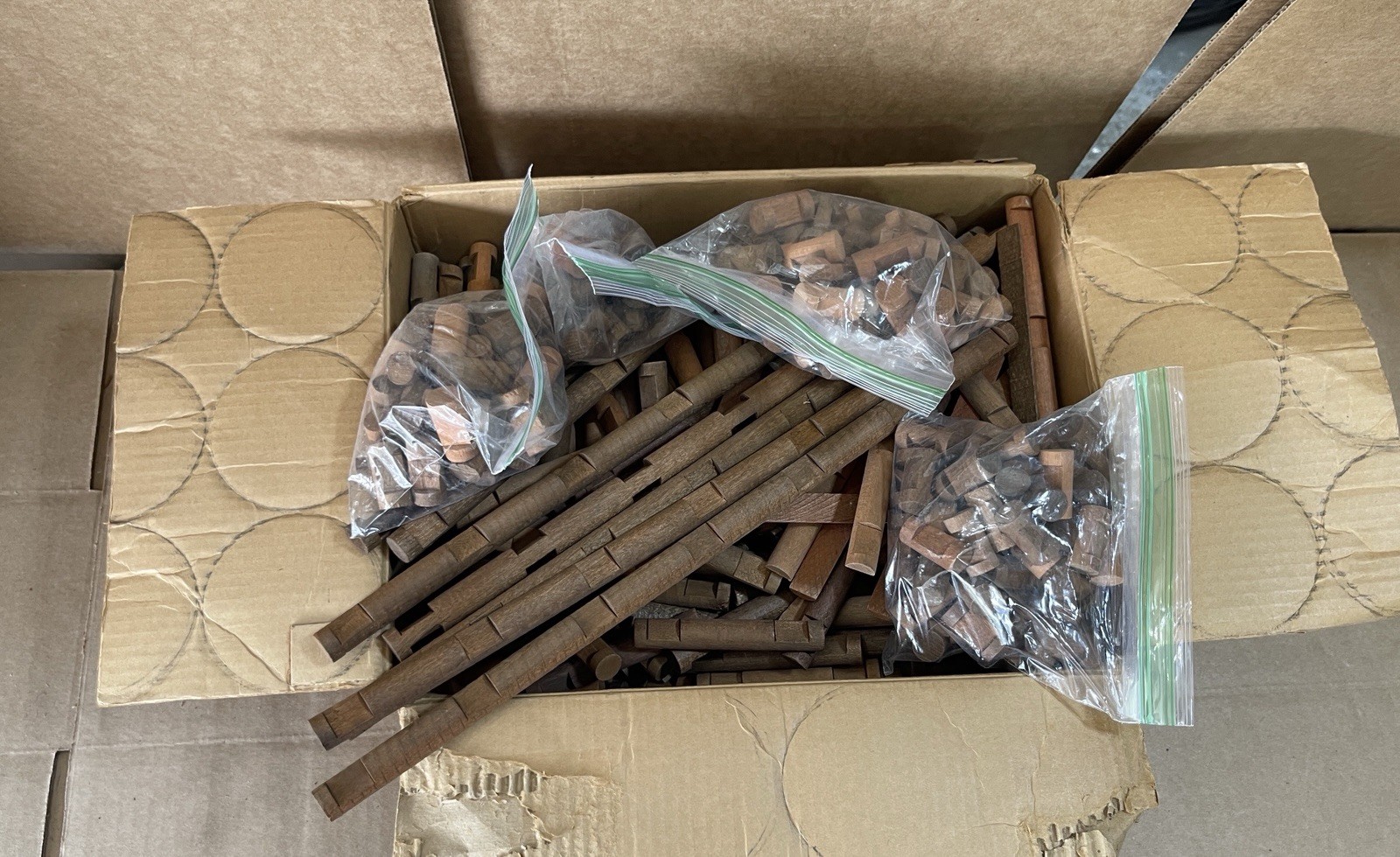 Vintage Wooden Educational Building Set Lot +330 Pieces Thin Dowel STEM Construc