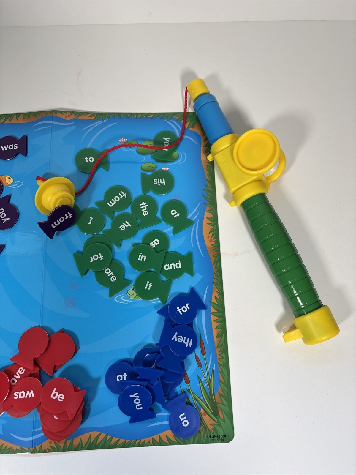 Lakeshore Learning Fishing for Sight-Words Level 1 Magnetic Fish Reading Game