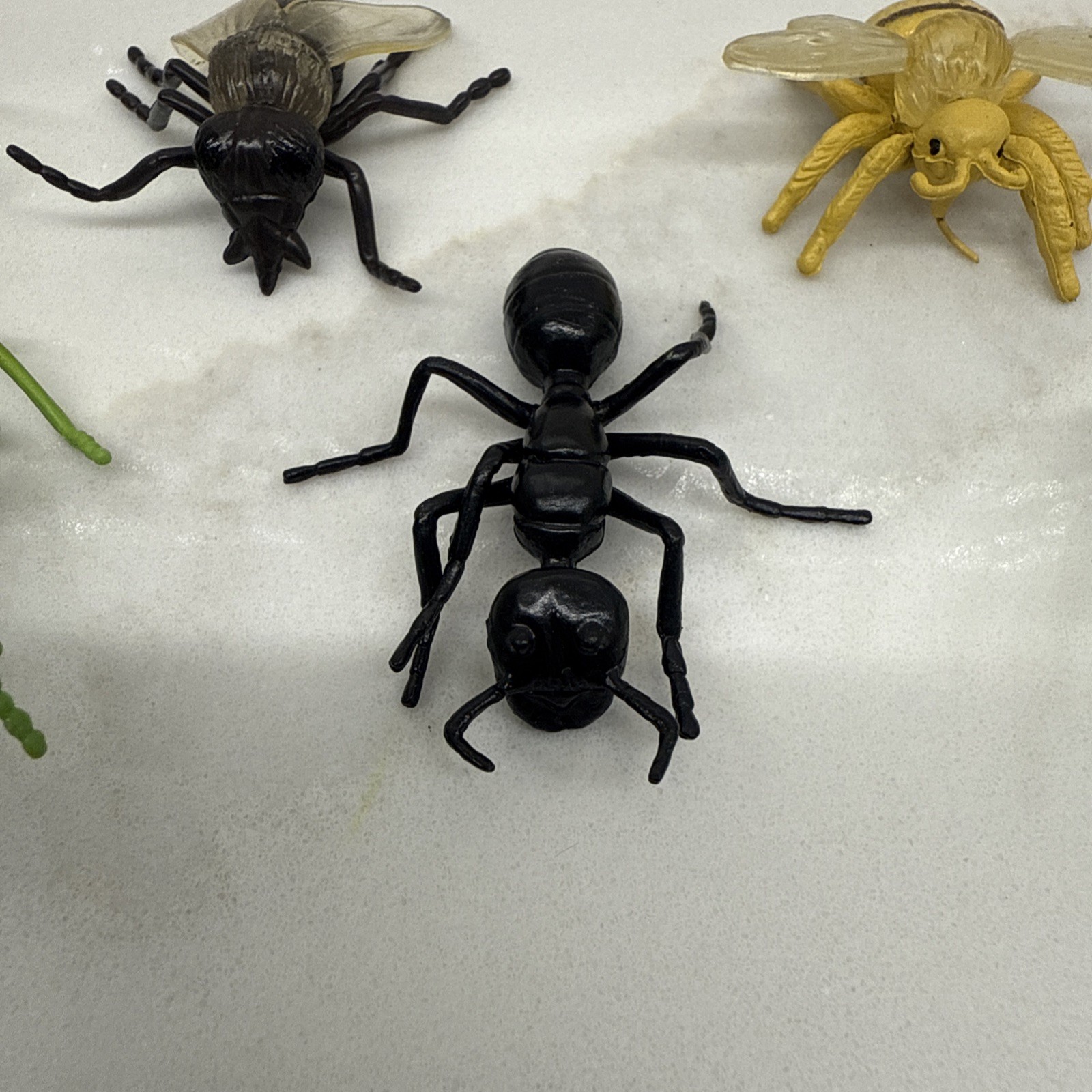 Safari Ltd Bugs Insects 2″-3″ Praying Mantis, Ant, Fly & Bumble Bee