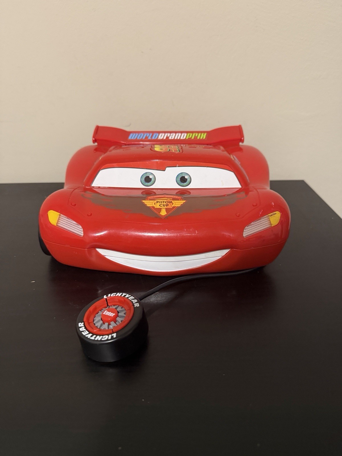 Disney Pixar Cars 2 Lightning McQueen VTech Learning Laptop W/ Mouse Works