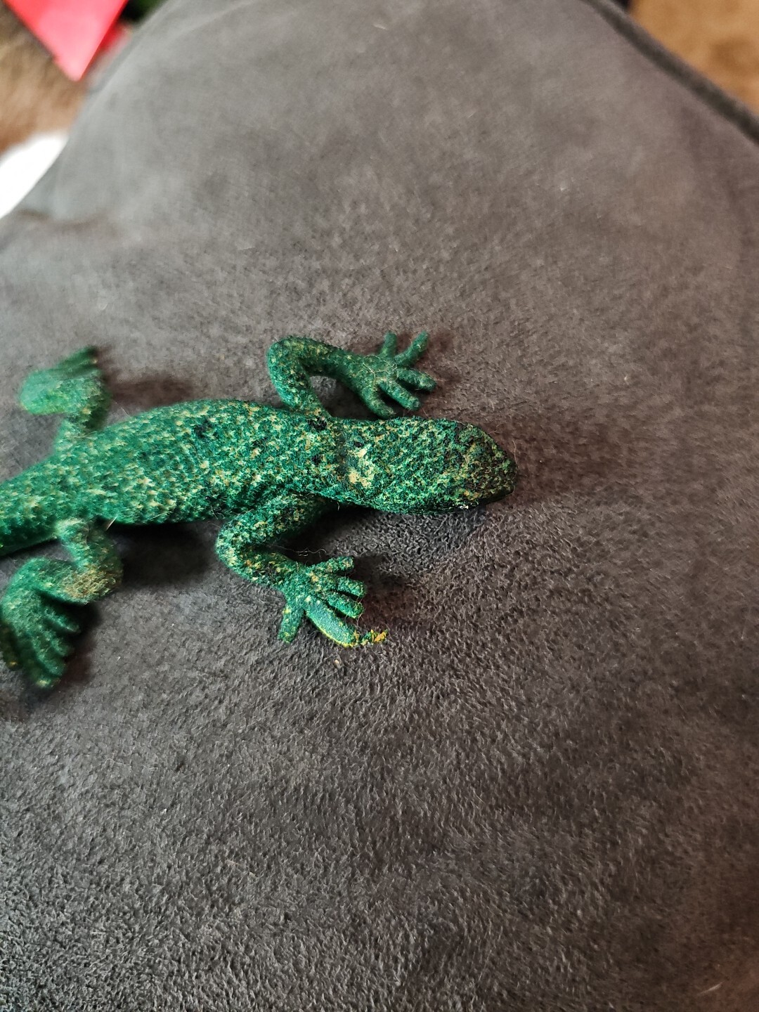 Unbranded Rubber Toy Lizard-4 Inches Damaged RL
