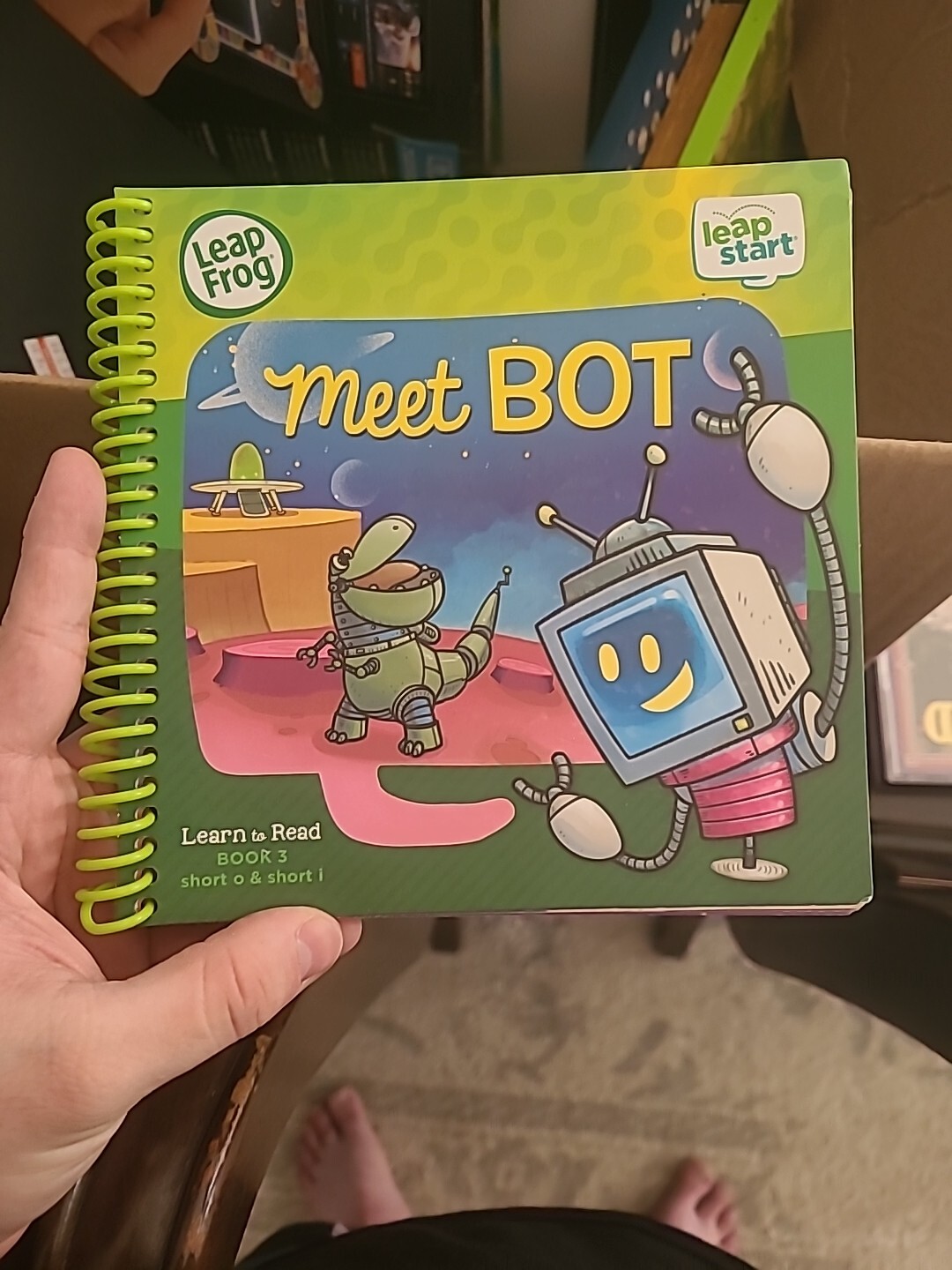 LeapFrog LeapStart Learn To Read Book 3 Meet Bot Short O & Short I 0187