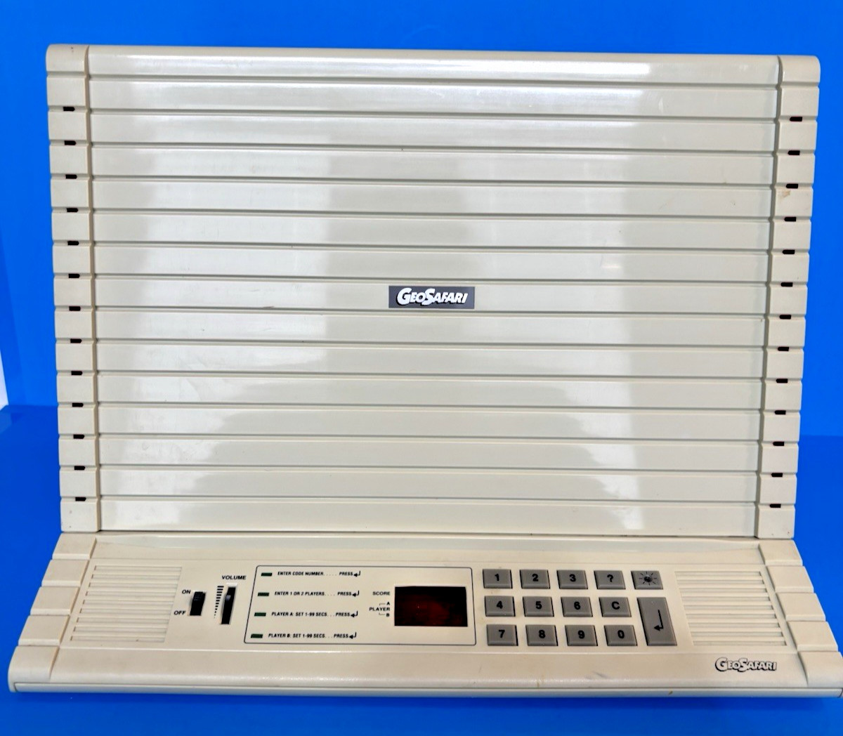 Vintage GeoSafari EI-8800 Electronic Learning Game Includes 20 Basic Cards+Extra