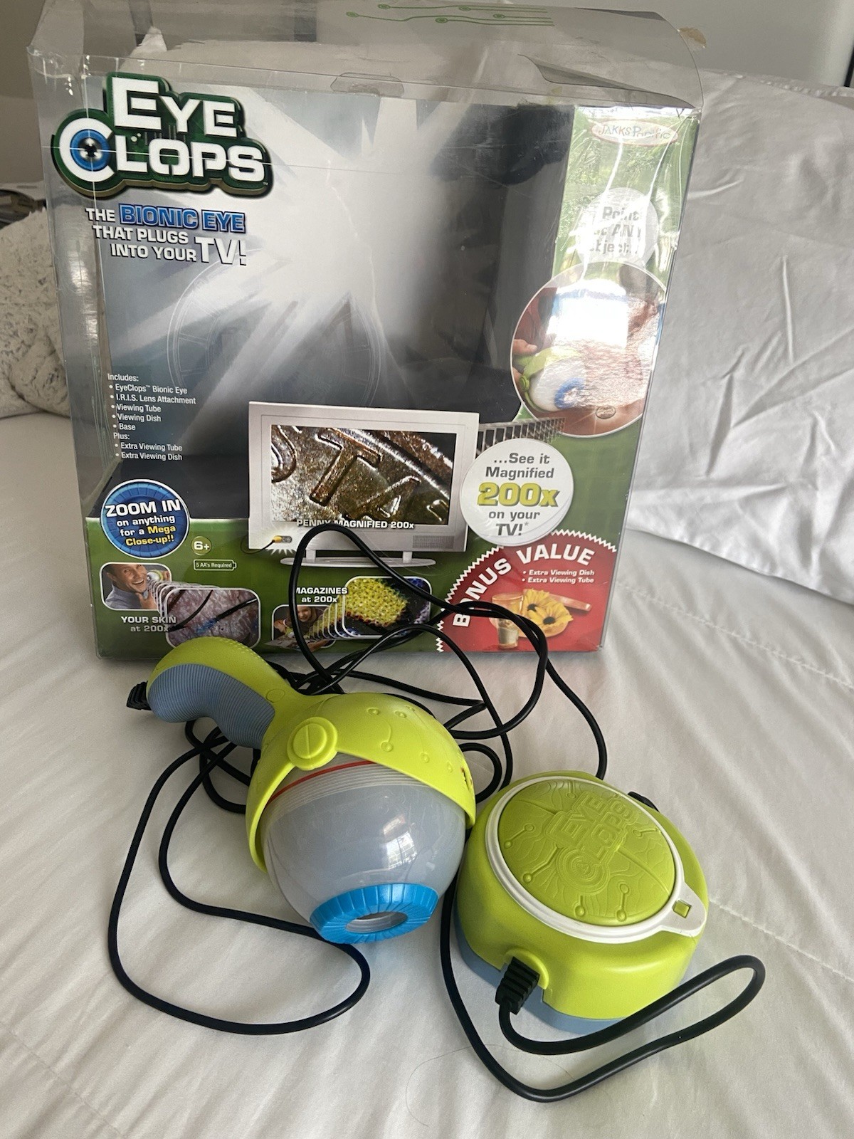 EyeClops Plug-In TV Microscope Educational Toy Set w/ Box, 200x Zoom Green/Blue