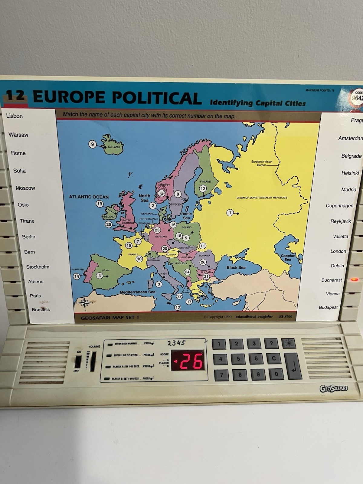GeoSafari EI-8700 Electronic Learning Game – Working – 31 Cards Included