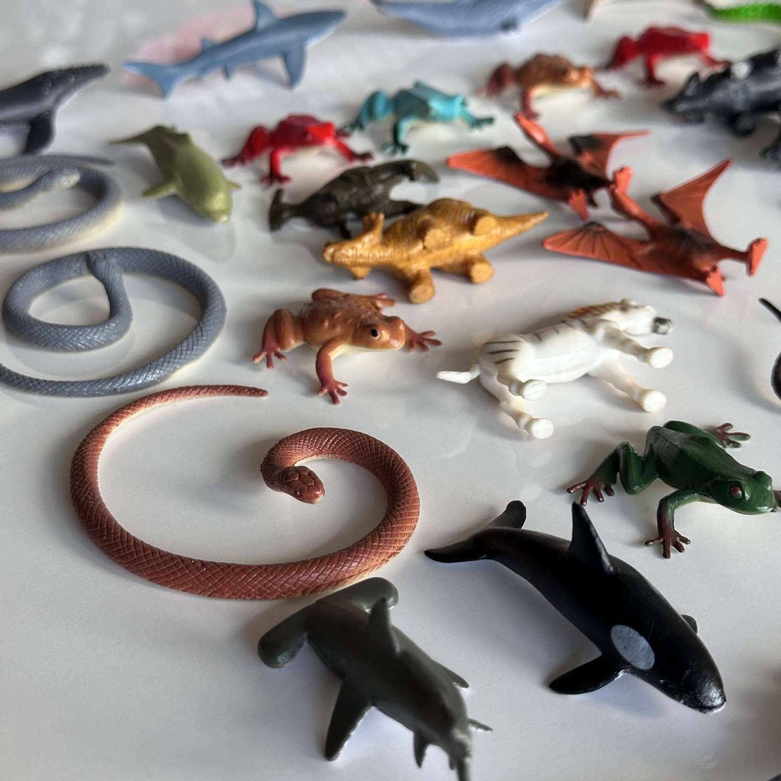 46pc Mini Plastic Dinosaur Animal Toy Lot Figures Reptiles Sharks Frogs