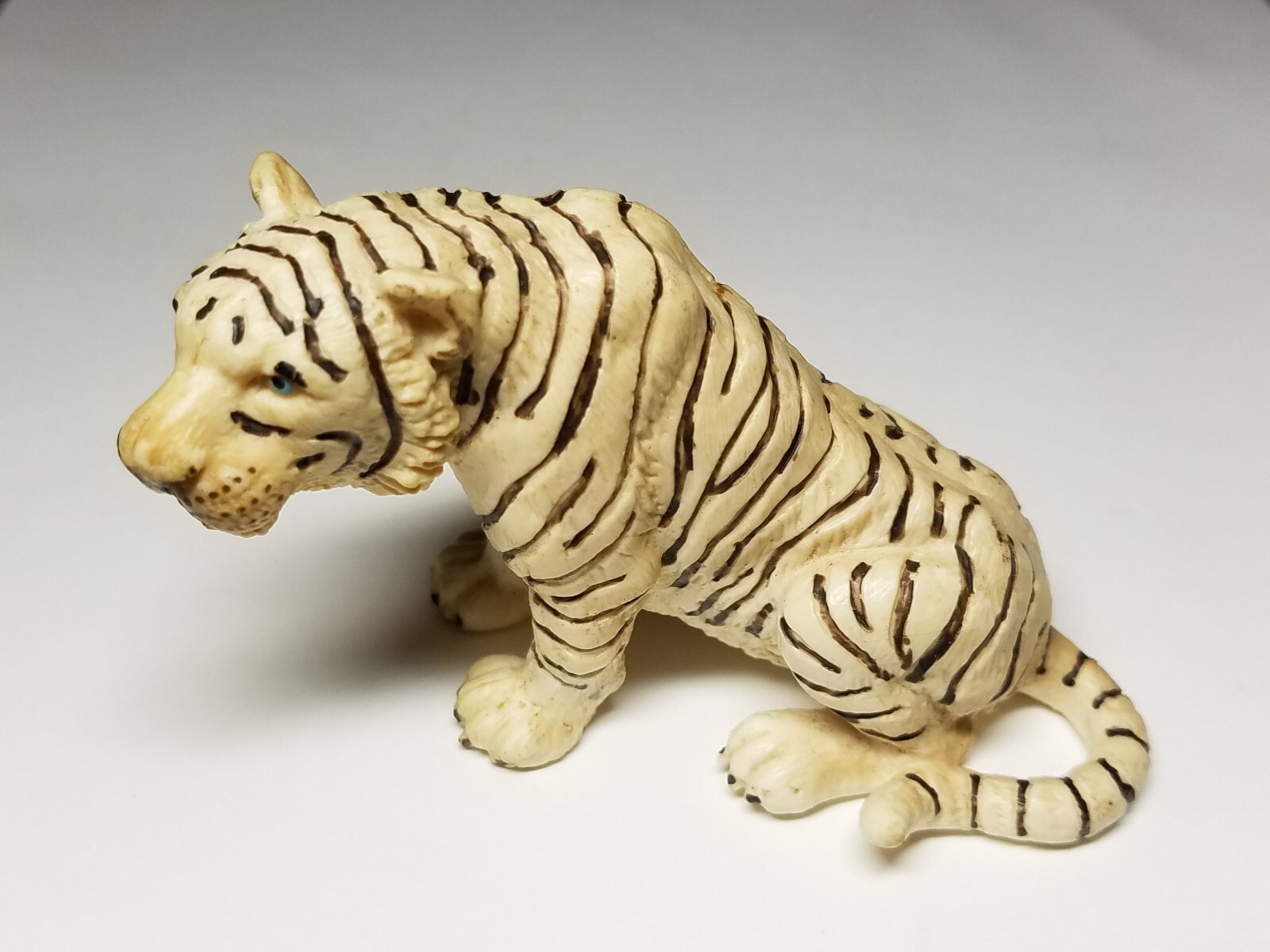 1993 Schleich White Tiger Retired Animal Figure Safari Bullyland Papo Collecta