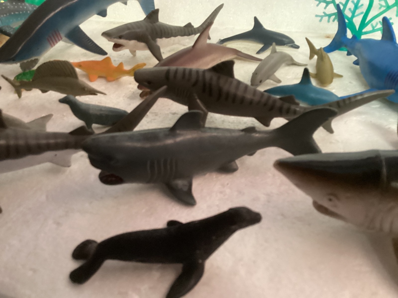 Mixed Lot 27 OCEAN SEA CREATURES Plastic Animals Toy Figures.