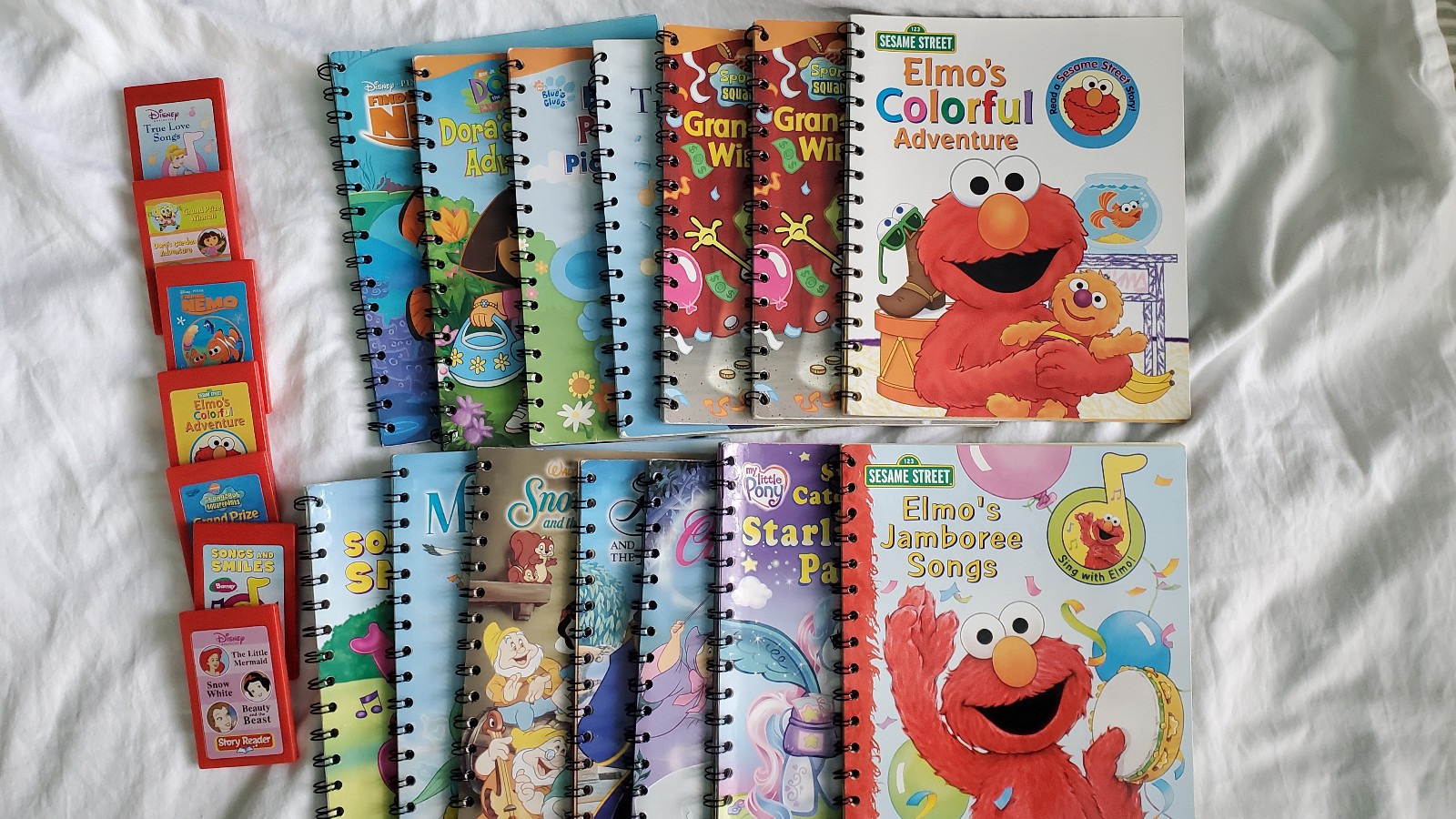 Story Reader System Lot-14 Books-7 Cartridges-Backback-Disney, SpongBob More