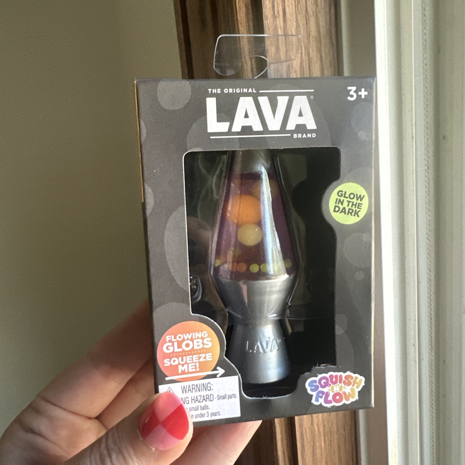 SCHYLLING Lava Squish & Flow Glow in The Dark Purple. Original Lava Lamp