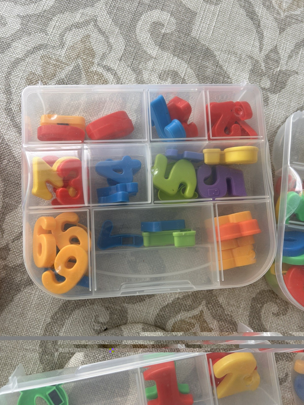 Plastic Numbers Magnetic LOT with storage cases for math groups