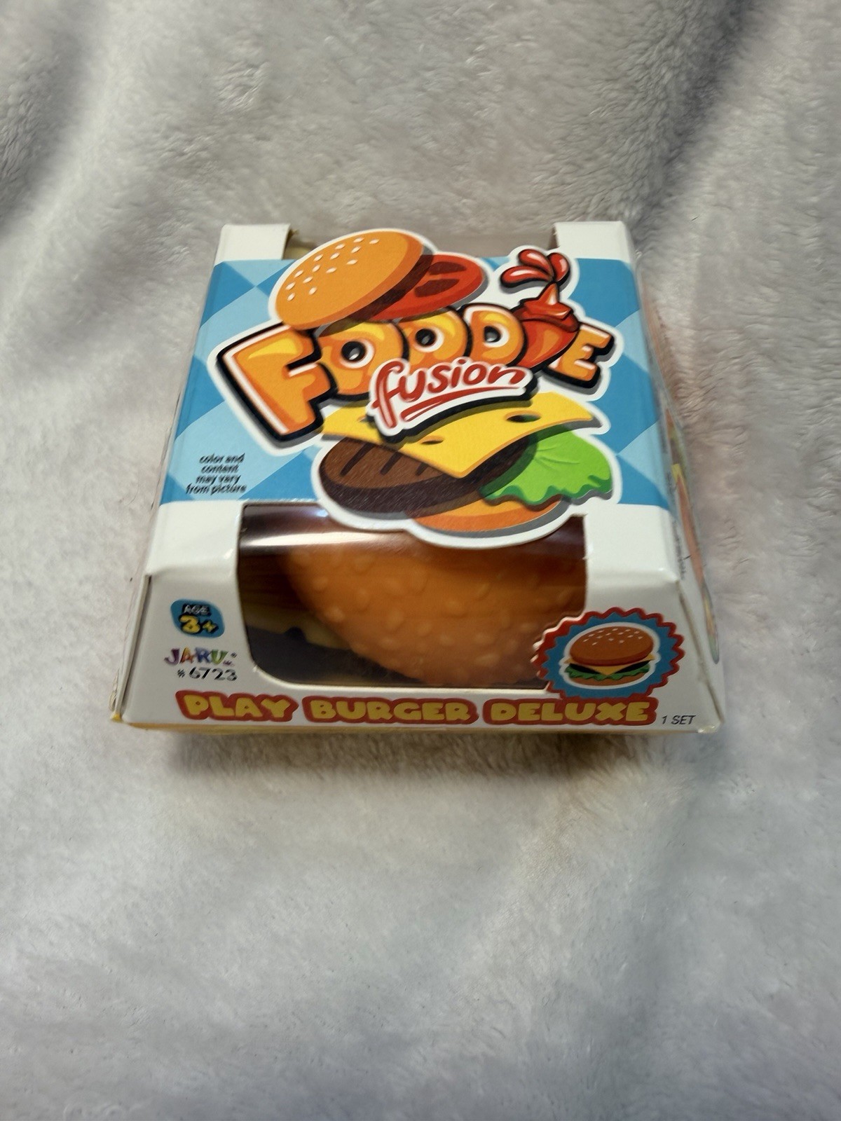 RARE Foodie Fusion Play Burger Deluxe Set squishy toy ￼